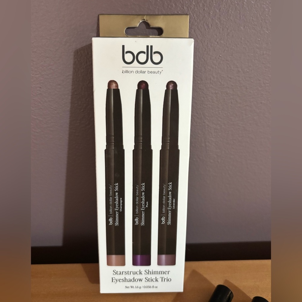 NWOT-BDB Starstruck Shimmer Eyeshadow Stick Trio
